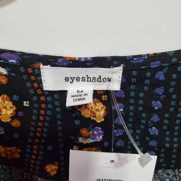 New eyeshadow womens size M half sleeve cloth button black spruce yellow floral - Picture 3 of 4